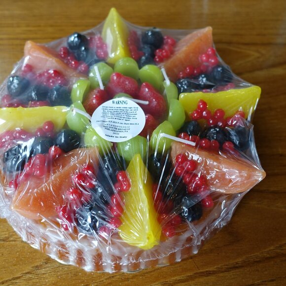 Anthropologie Italian Fruit-Topped Cake Flan Dessert-Shaped Wax Candle - Picture 11 of 14